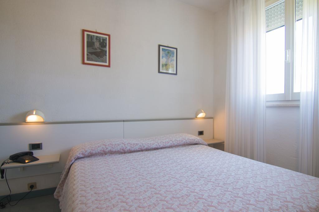 B&B Hotel Souvenir Cesenatico Rum bild